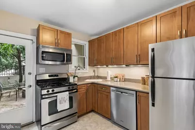 621 S Bambrey Street, Philadelphia, PA 19146 - Photo 10