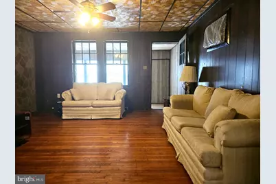 2046 S Bucknell Street, Philadelphia, PA 19145 - Photo 4