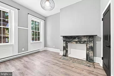 520 Spruce Street #RESIDENCE 1, Philadelphia, PA 19106 - Photo 2