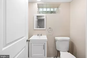 8008 Algon Ave, Philadelphia, PA 19152 - Photo 14