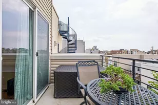 2220 Manton St, Philadelphia, PA 19146 - Photo 34