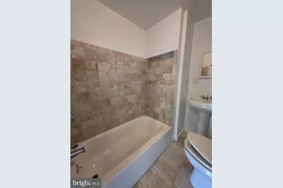 38 N 40th Street #1F, Philadelphia, PA 19104 - Photo 6