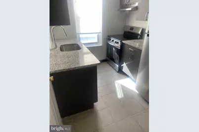 1142 S 11th Street #3RD FL, Philadelphia, PA 19147 - Photo 2
