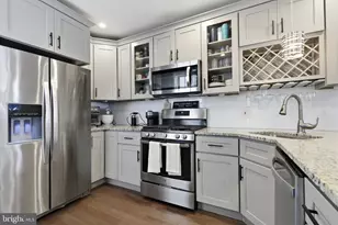 2023 Moore St, Philadelphia, PA 19145 - Photo 12