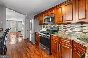 2342 E Huntingdon St, Philadelphia, PA 19125 - Photo 8