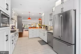 866 Corinthian Ave, Philadelphia, PA 19130 - Photo 10