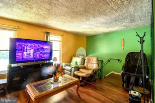 7629 Dicks Ave, Philadelphia, PA 19153 - Photo 4