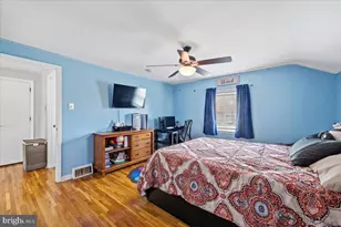 914 Longshore Ave, Philadelphia, PA 19111 - Photo 22