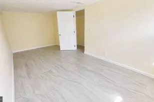 8136 Farnsworth St, Philadelphia, PA 19152 - Photo 32