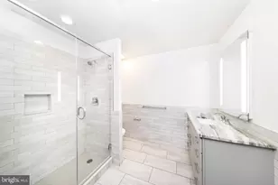 33 Letitia St, Philadelphia, PA 19106 - Photo 48