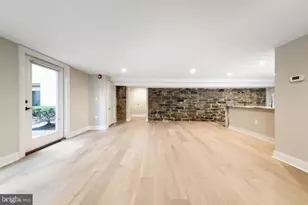 33 Letitia St, Philadelphia, PA 19106 - Photo 1