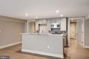33 Letitia St, Philadelphia, PA 19106 - Photo 32