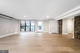 33 Letitia St, Philadelphia, PA 19106 - Photo 2