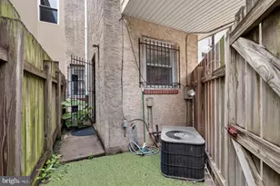 2645 Bainbridge St, Philadelphia, PA 19146 - Photo 10