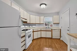 2645 Bainbridge St, Philadelphia, PA 19146 - Photo 6