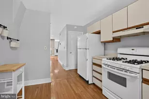 2645 Bainbridge St, Philadelphia, PA 19146 - Photo 8
