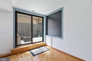 830 Lombard St, Philadelphia, PA 19147 - Photo 14