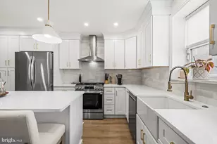 2061 St Albans St, Philadelphia, PA 19146 - Photo 4