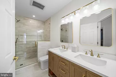 2061 Saint Albans Street, Philadelphia, PA 19146 - Photo 16