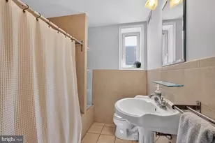 1202 Gerritt St, Philadelphia, PA 19147 - Photo 18