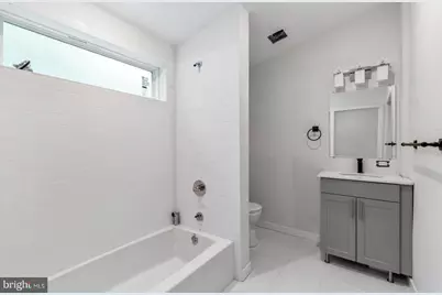 223 S 45th Street #1R, Philadelphia, PA 19104 - Photo 10