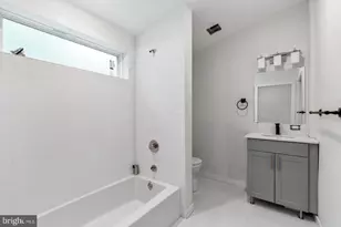 223 S 45th St, Philadelphia, PA 19104 - Photo 10