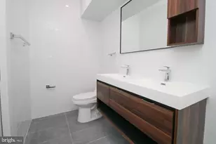 810 N Uber St, Philadelphia, PA 19130 - Photo 18