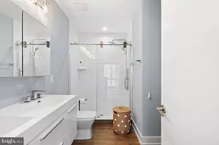 602 N 5th St, Philadelphia, PA 19123 - Photo 18