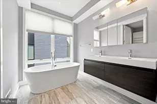 602 N 5th St, Philadelphia, PA 19123 - Photo 24