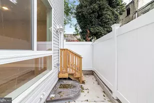 1524 W Stiles St, Philadelphia, PA 19121 - Photo 8