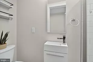 1702 Point Breeze Ave, Philadelphia, PA 19145 - Photo 10