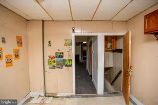 814 E Woodlawn St, Philadelphia, PA 19138 - Photo 28