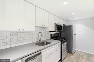 870 N 28th St, Philadelphia, PA 19130 - Photo 8