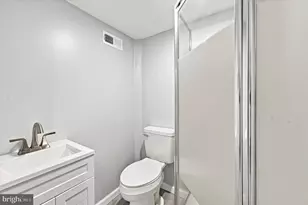 5726 W Jefferson St, Philadelphia, PA 19131 - Photo 32