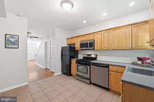 928 N Bambrey St, Philadelphia, PA 19130 - Photo 12