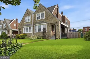 828 Knorr St, Philadelphia, PA 19111 - Photo 2