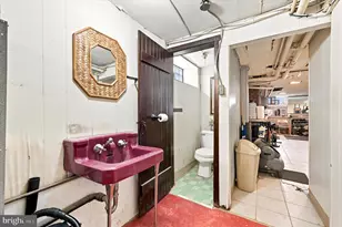 828 Knorr St, Philadelphia, PA 19111 - Photo 16