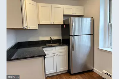 676 Perth Place #B, Philadelphia, PA 19123 - Photo 4