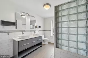 2042 E Huntingdon St, Philadelphia, PA 19125 - Photo 24