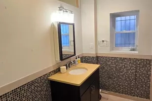 1605 Christian St, Philadelphia, PA 19146 - Photo 6