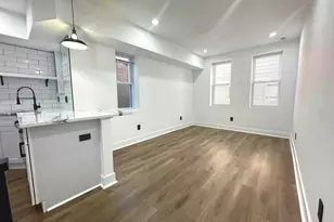 1015 S 6th St, Philadelphia, PA 19147 - Photo 2