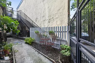 433 Poplar St, Philadelphia, PA 19123 - Photo 26