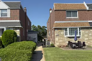3019 Vista St, Philadelphia, PA 19152 - Photo 2