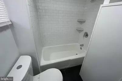 2107 Green Street #2R, Philadelphia, PA 19130 - Photo 4