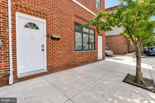 1727 S 2nd St, Philadelphia, PA 19148 - Photo 2