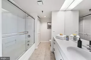 2001 Hamilton St, Philadelphia, PA 19130 - Photo 32