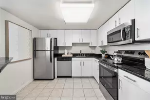 2001 Hamilton St, Philadelphia, PA 19130 - Photo 10