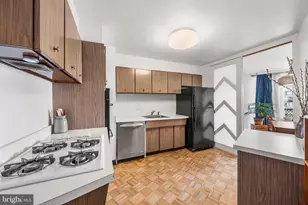 2401 Pennsylvania Ave, Philadelphia, PA 19130 - Photo 20