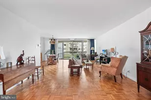 2401 Pennsylvania Ave, Philadelphia, PA 19130 - Photo 4