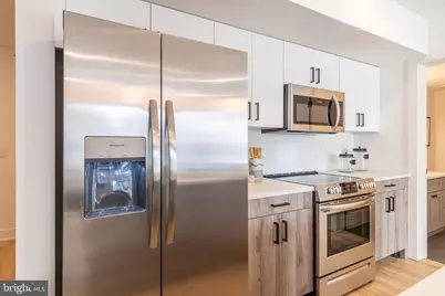 629 W Girard Avenue #206, Philadelphia, PA 19123 - Photo 6